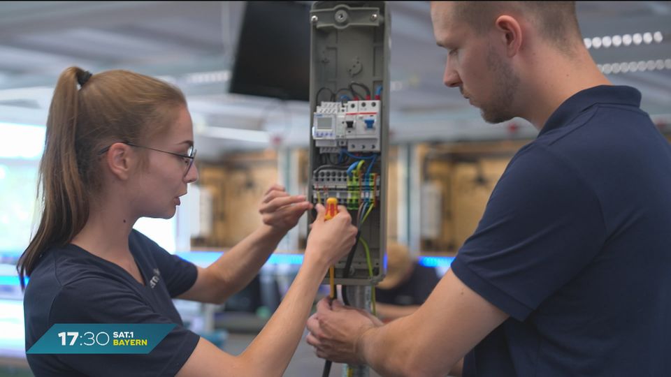 Fachkräfte zur Energiewende? Neue Bayernwerk-Akademie in Oberbayern